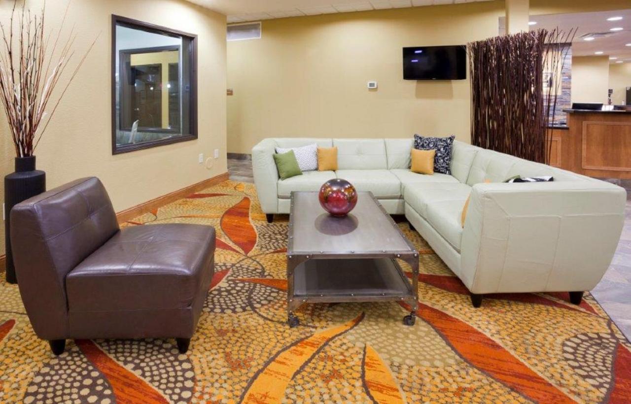 Grand Forks Lodge And Suites 외부 사진