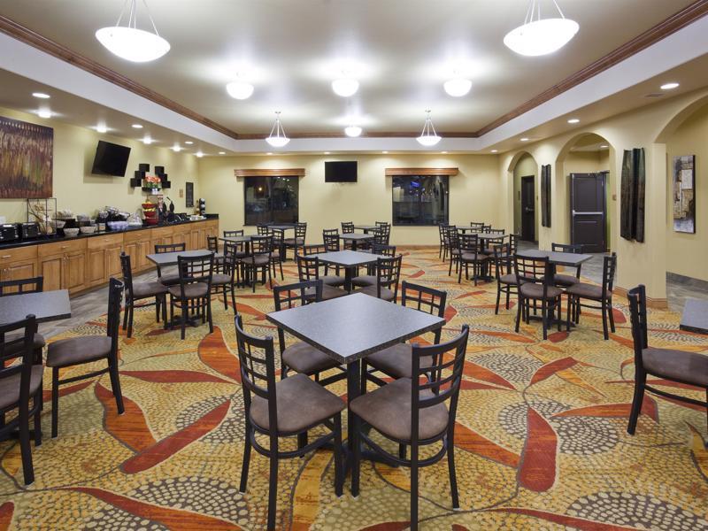 Grand Forks Lodge And Suites 외부 사진