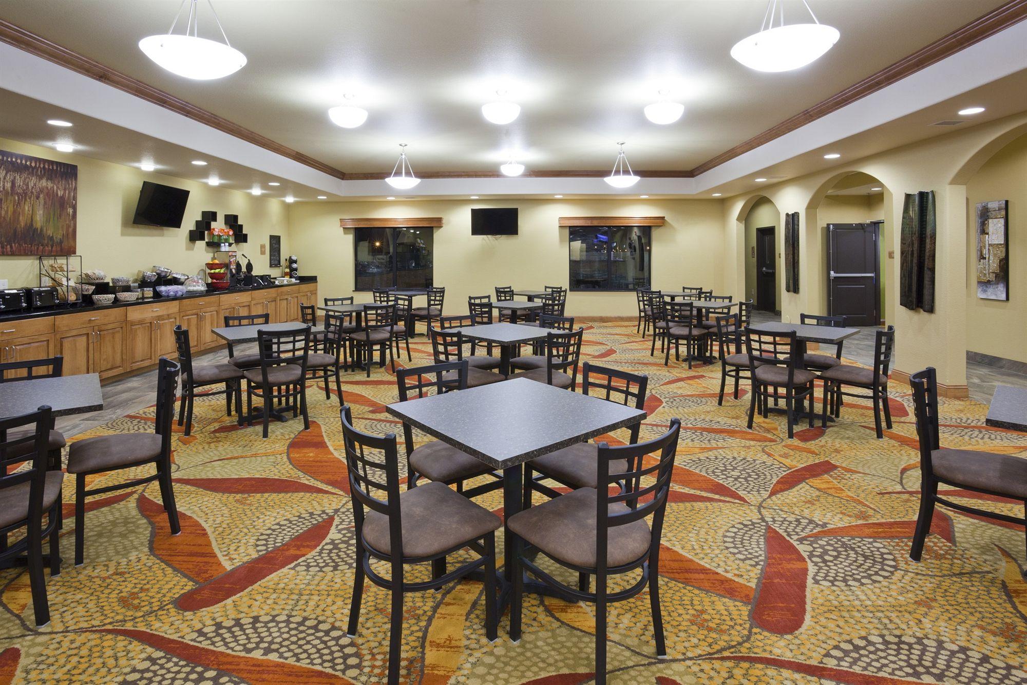 Grand Forks Lodge And Suites 외부 사진