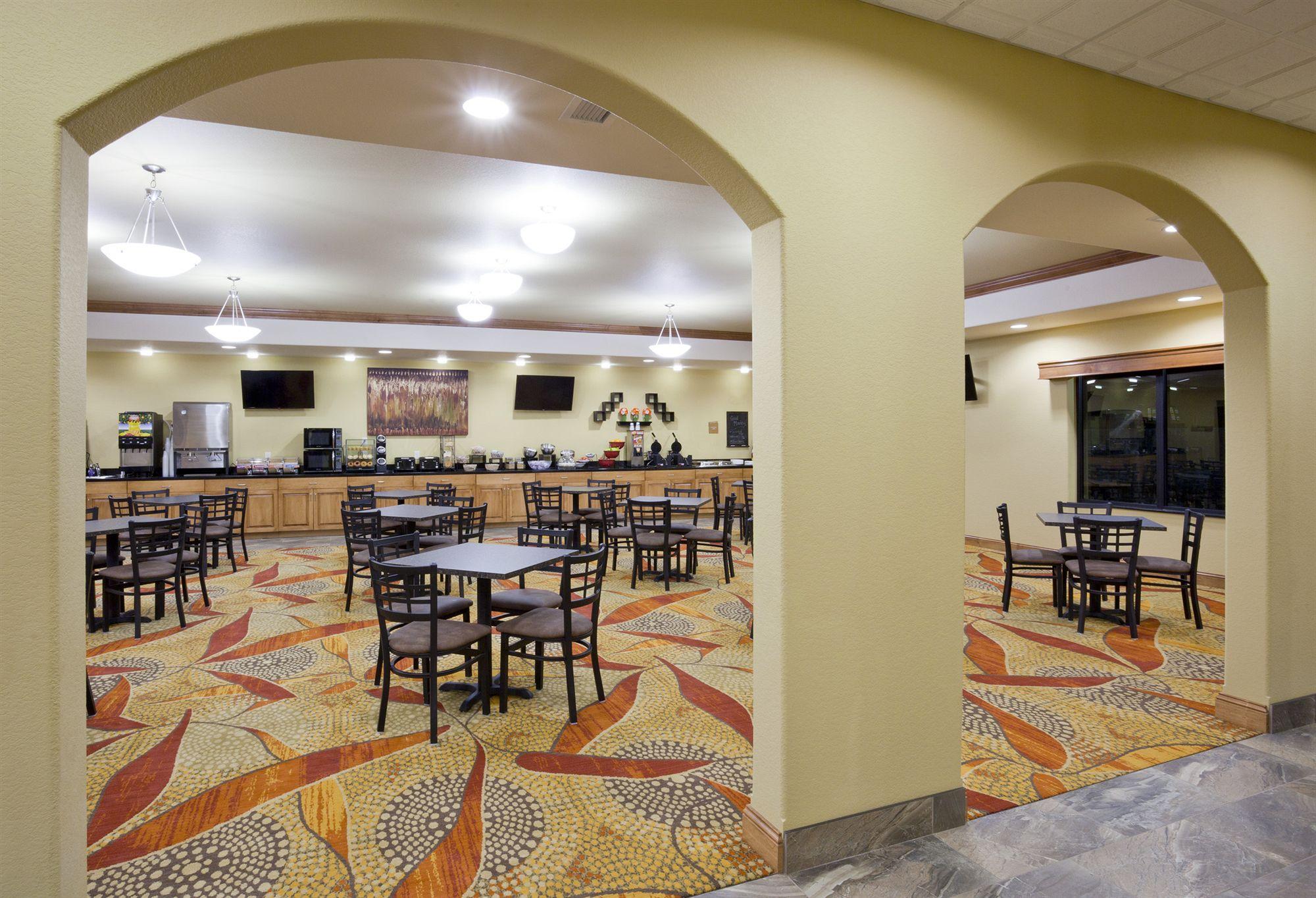 Grand Forks Lodge And Suites 외부 사진