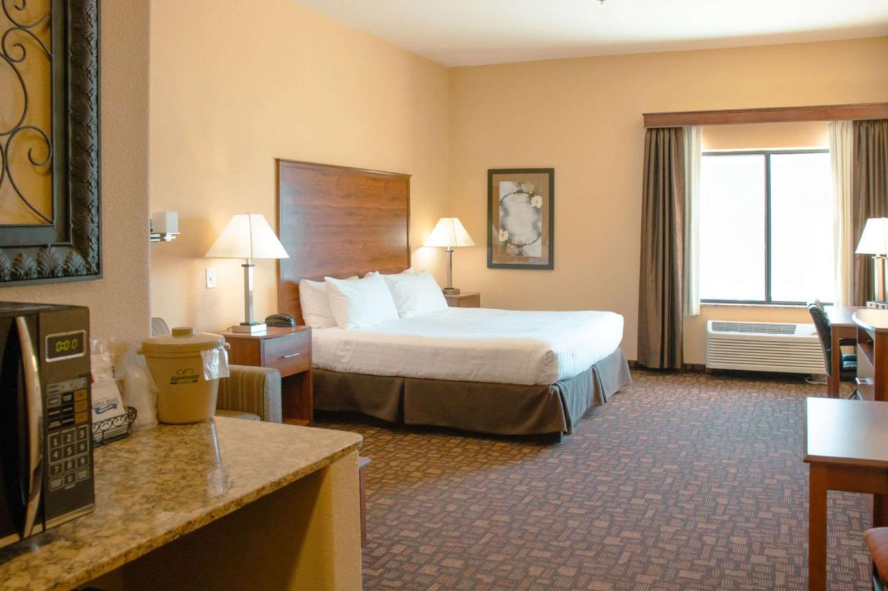 Grand Forks Lodge And Suites 외부 사진
