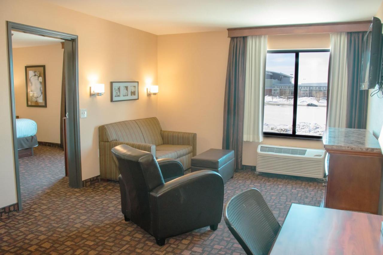 Grand Forks Lodge And Suites 외부 사진