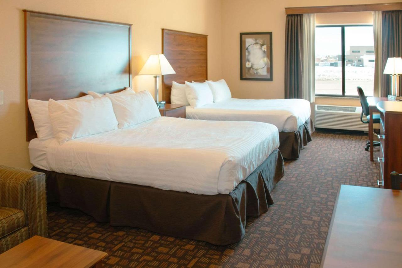 Grand Forks Lodge And Suites 외부 사진