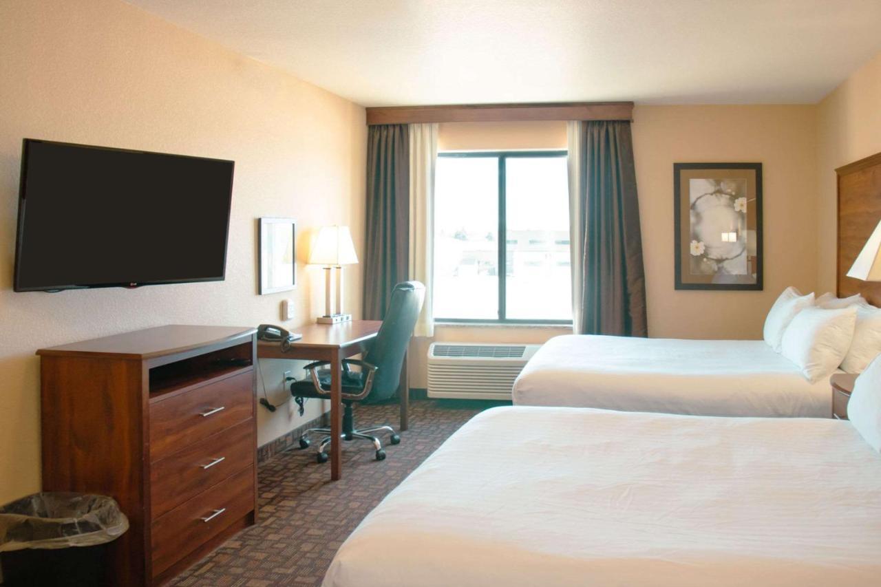 Grand Forks Lodge And Suites 외부 사진