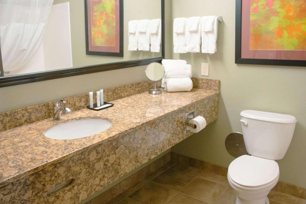 Grand Forks Lodge And Suites 외부 사진