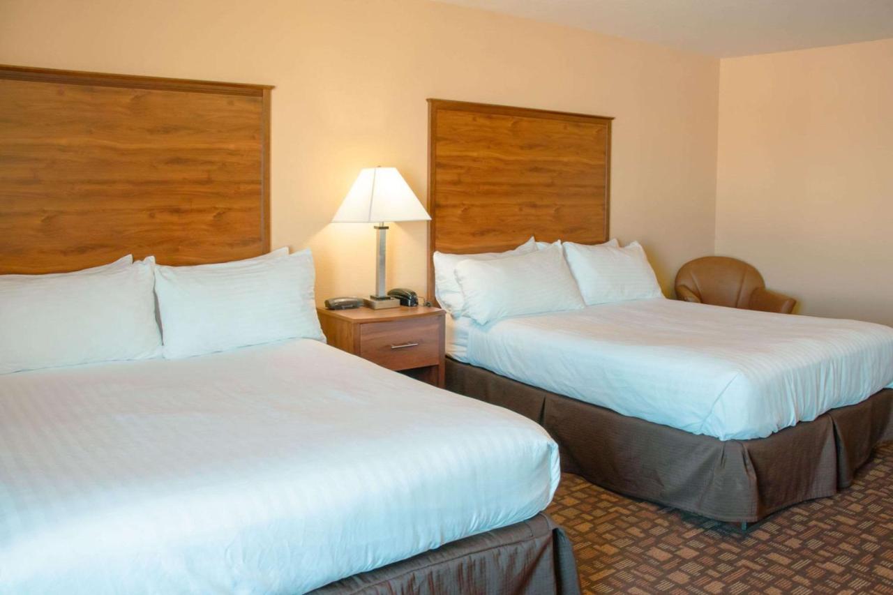 Grand Forks Lodge And Suites 외부 사진