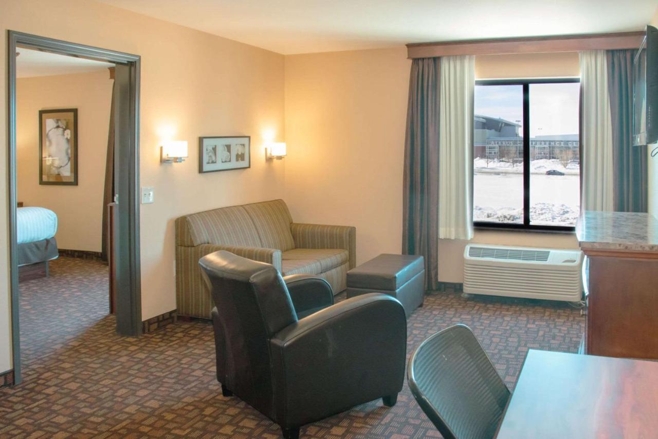 Grand Forks Lodge And Suites 외부 사진