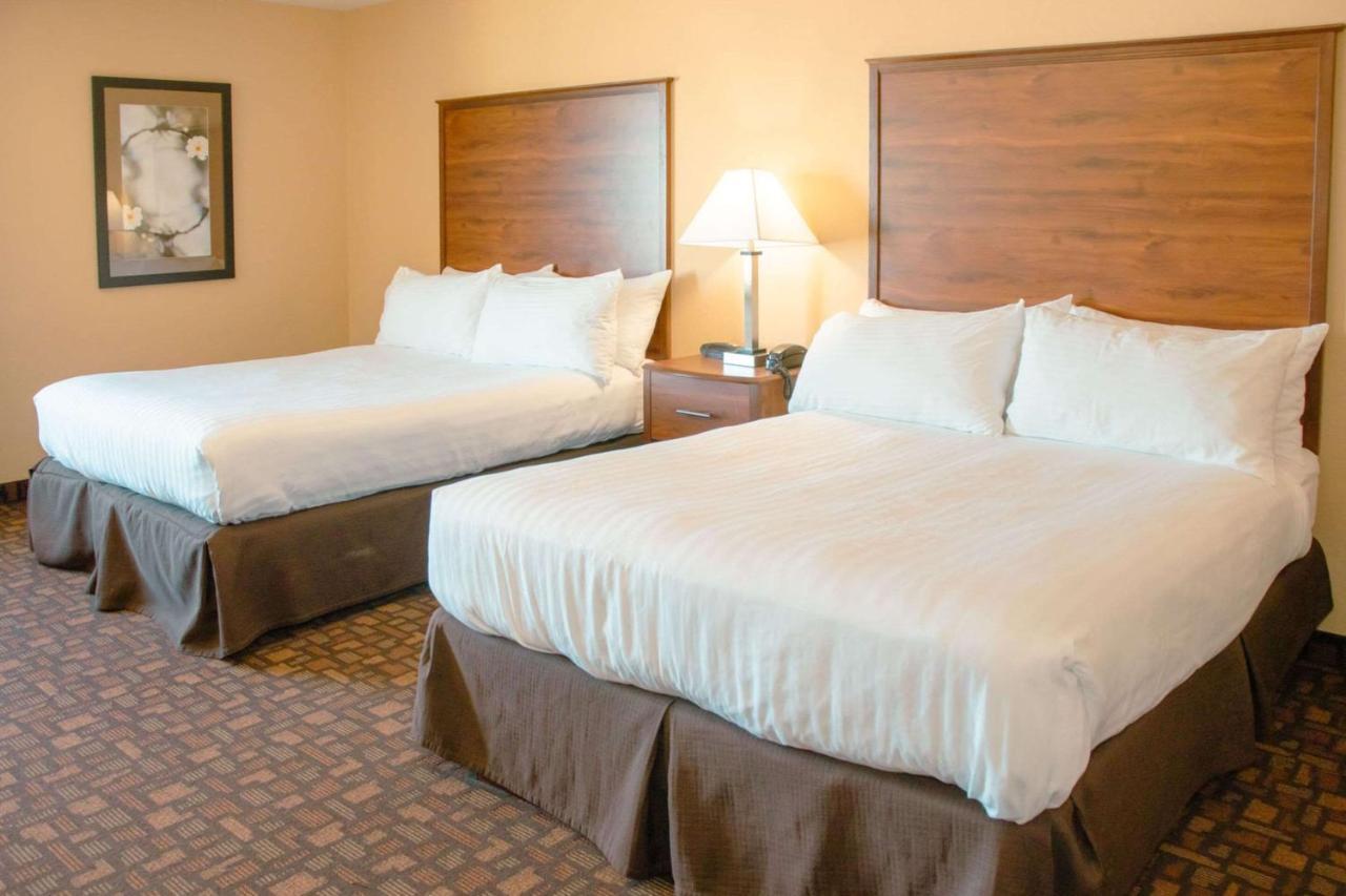 Grand Forks Lodge And Suites 외부 사진