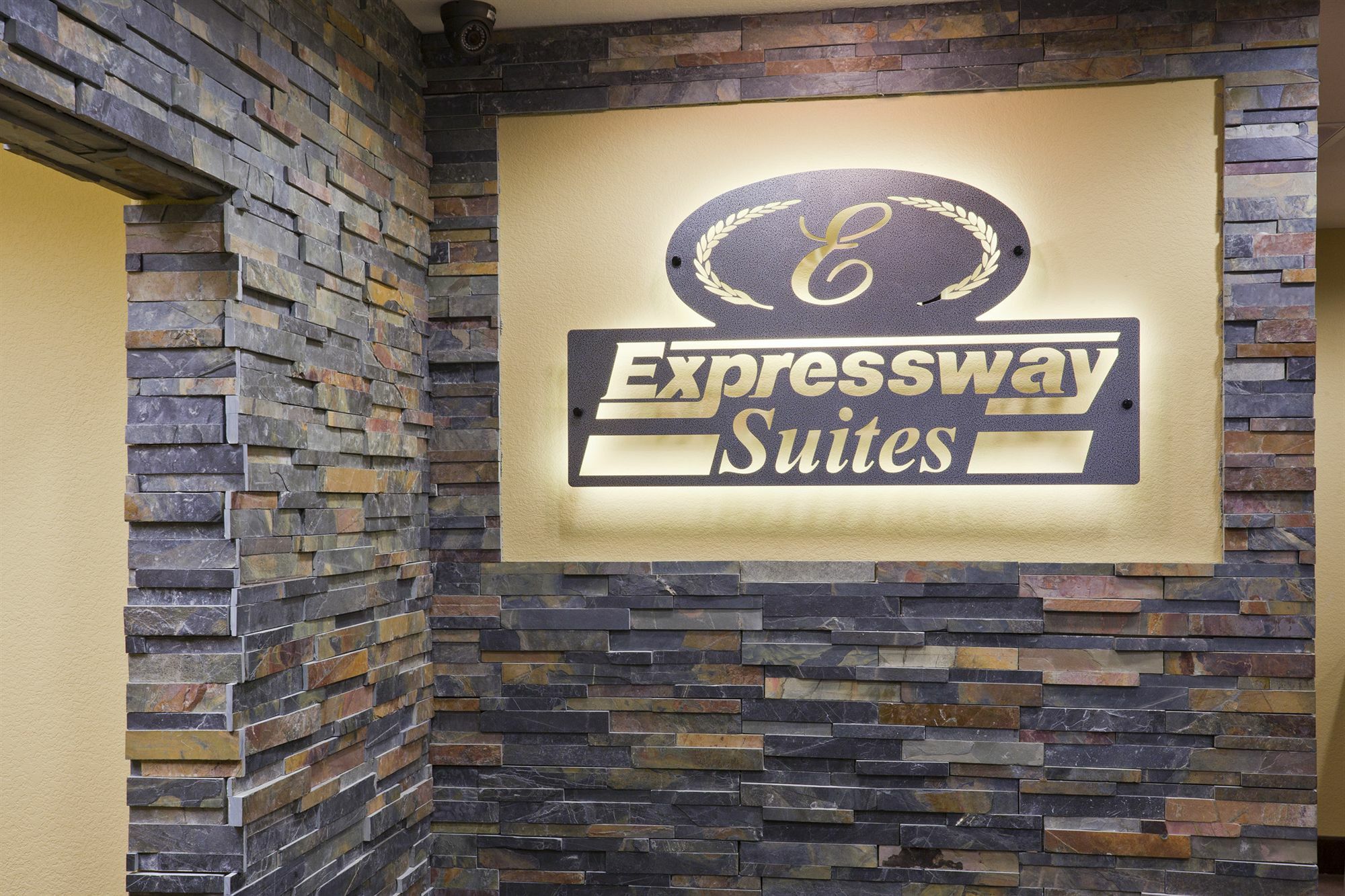 Grand Forks Lodge And Suites 외부 사진